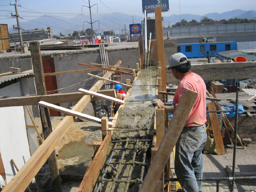 Vaciado y ejecución de viga de concreto